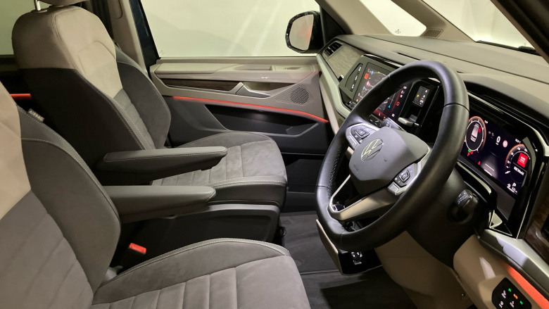 Volkswagen Multivan 2.0 TDI Style 5dr LWB DSG Diesel Estate